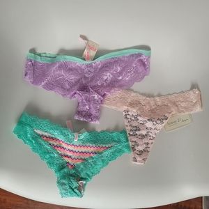 NWT 3 Colorful lace thong panties